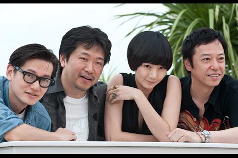 (L-R) Actor Itao Itsuji, actor Arata, actress Bae Doo-Na and director Kore-Eda Hirokazu at the photo call of "Air Doll" at the 62nd Cannes Film Festival in Cannes